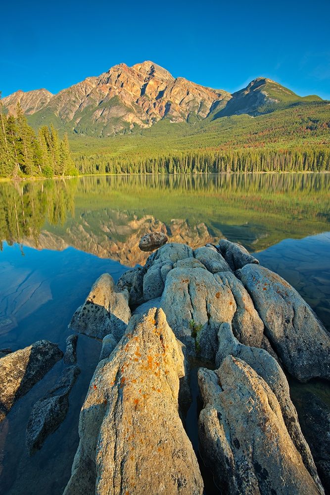 Canada-Alberta-Jasper National Park Pyramid Mountain and reflections on Pyramid Lake